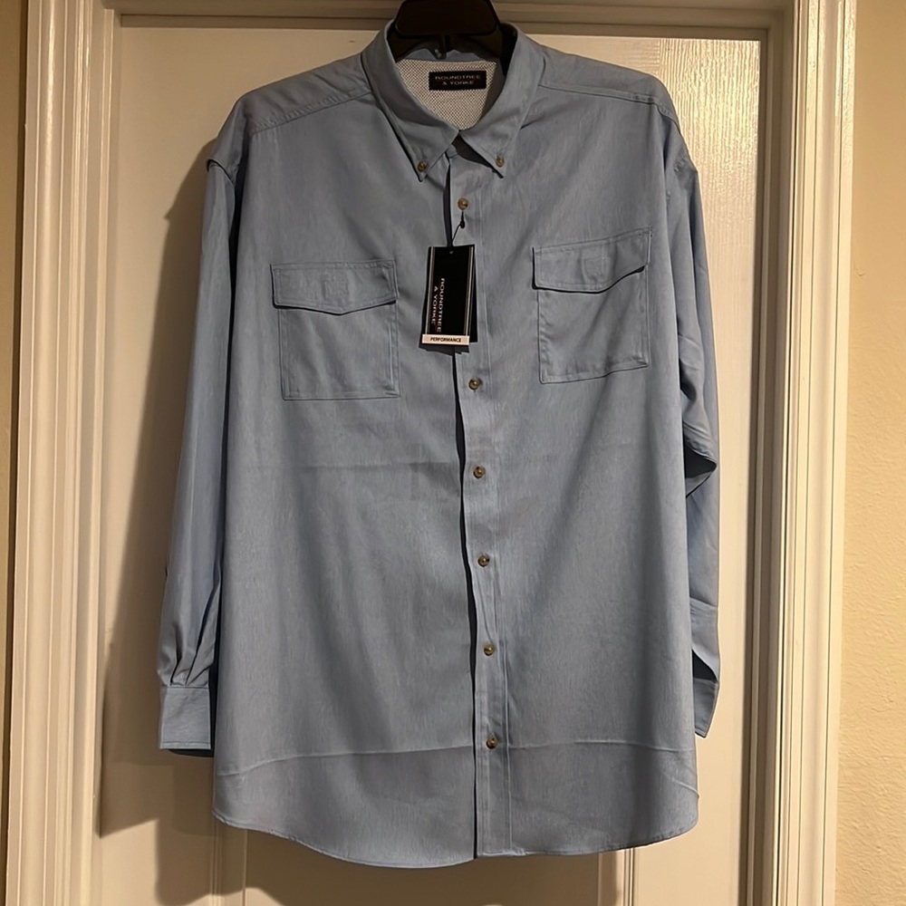 Roundtree & Yorke Blue button down shirt. 3XB. Brand new with tags.